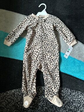 Leopard fleece baby pajamas